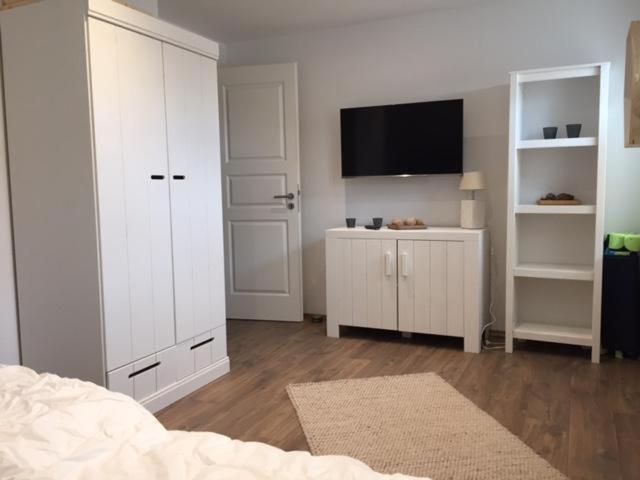 Вилла Lindenstr_ _Lille Hus 1_ Цингст Экстерьер фото